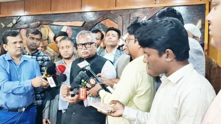 অবৈধ পথে ইউরোপে না যাওয়ার আহ্বান প্রবাসী কল্যাণ প্রতিমন্ত্রীর