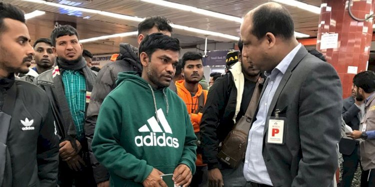 লিবিয়া থেকে ফেরত এলেন ১৪৪ বাংলাদেশি