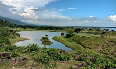 ঐতিহাসিক ও মুক্তিযুদ্ধের স্মৃতিবিজড়িত শহীদ সিরাজ লেক