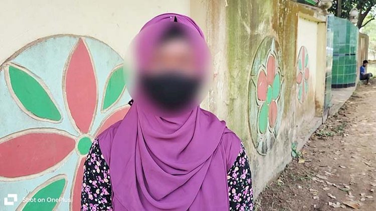 বাহুবলে বিয়ের দাবিতে অনশন করতে এসে, নির্যাতনের শিকার তরুণী