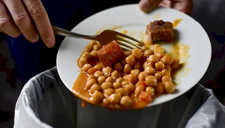 প্রতিদিন বিশ্বে বাড়িঘরে ১০০ কোটি টন খাবার নষ্ট হয়