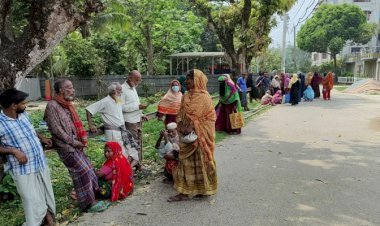 যাকাতের কাপড় নিতে গিয়ে পদদলিত হয়ে বৃদ্ধার মৃত্যু