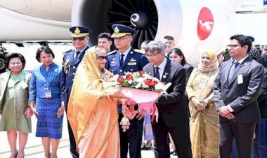 ছয়দিনের সফরে ব্যাংককে পৌঁছেছেন প্রধানমন্ত্রী