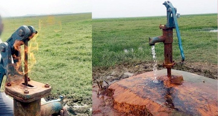 হাওরের এক নলকূপে অনবরত পড়ছে পানি, আরেকটিতে জ্বলে আগুন