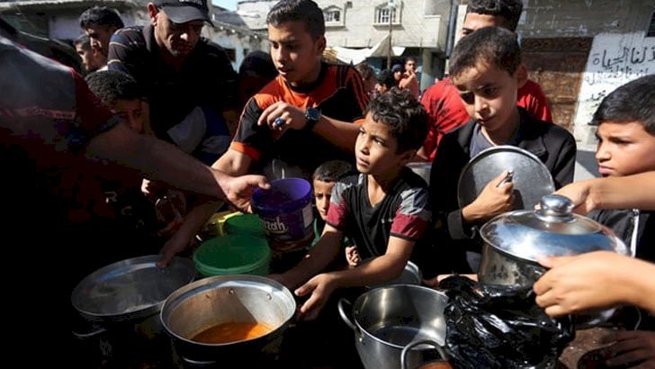 বুলেট-বোমা আর স্বজন হারানোর হাহাকার নিয়ে গাজায় ঈদ