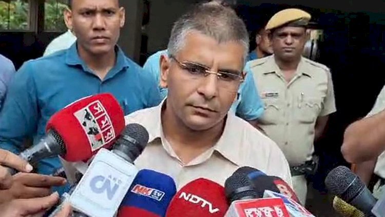 এমপি আনারের মরদেহ টুকরো করে লাগেজে ভরে বাইরে নেন ৩ জন