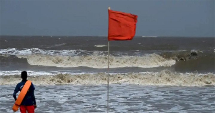ঘূর্ণিঝড় রেমাল: মহাবিপদ সংকেত ঘোষণা