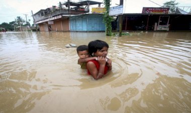 ঈদের আনন্দে সিলেটে বন্যার পদধ্বনি