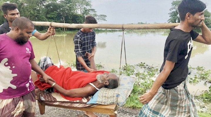 সিলেটে নামছে পানি, বাড়ছে দুর্ভোগ