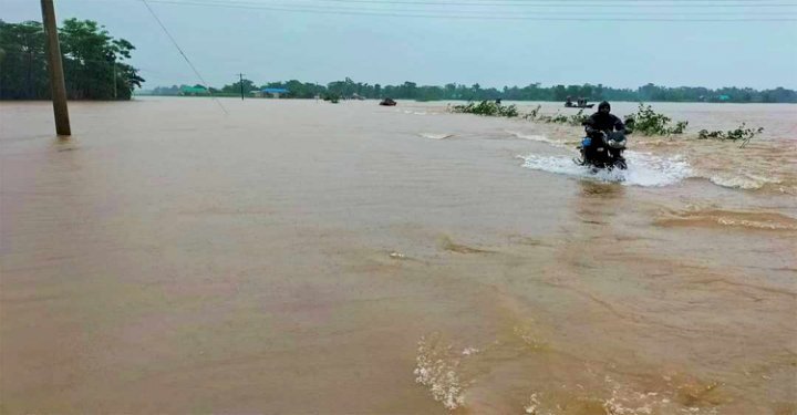 সুনামগঞ্জে নদ-নদীর পানি বৃদ্ধি, ফের বন্যা আতঙ্কে স্থানীয়রা