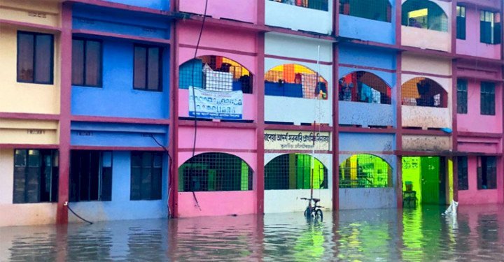 সিলেটে বন্যায় ৮৮৯ বিদ্যালয়ে পাঠদান স্থগিত