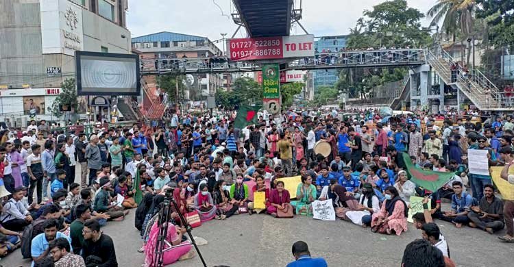 কোটাবিরোধী আন্দোলনে স্থবির ঢাকা, ভোগান্তি চরমে