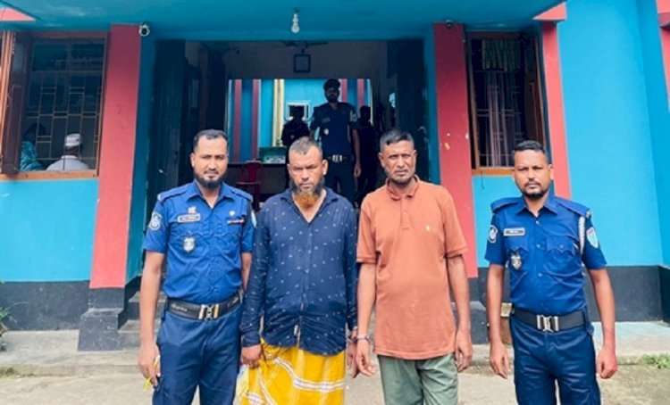 জৈন্তাপুরে ৩১৫ বস্তা ভারতীয় চিনিসহ ২ জন আটক