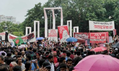 জনসমুদ্রে পরিণত কেন্দ্রীয় শহীদ
