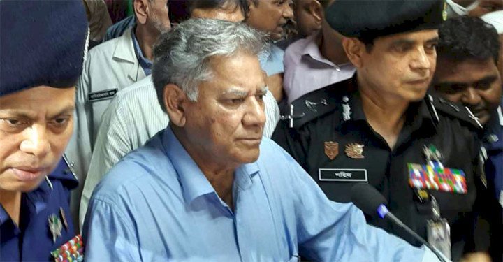 চাটুকারিতা করলেই মিডিয়া বন্ধ: স্বরাষ্ট্র উপদেষ্টা