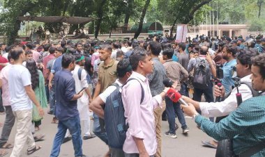 প্রধান উপদেষ্টার বাসভবনের সামনে ৩৫ প্রত্যাশীদের বিক্ষোভ