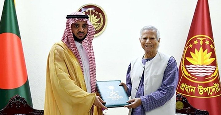 সৌদি আরবকে আরো বেশি বিনিয়োগের আহবান ড. ইউনূসের