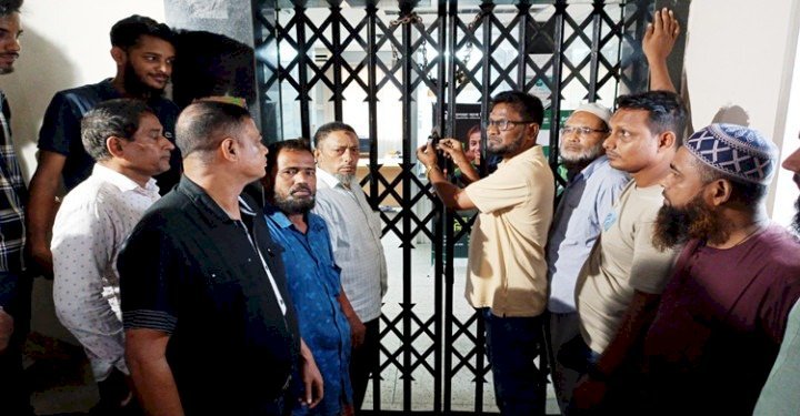 সিলেটে ন্যাশনাল ব্যাংকে টাকা না পেয়ে তালা ঝুলালেন গ্রাহকরা