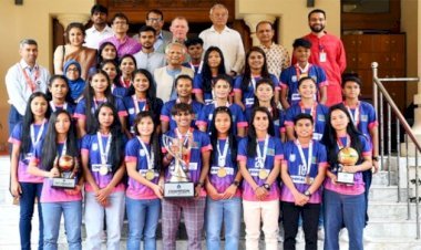 সাফজয়ীদের সংবর্ধনা দিলেন প্রধান উপদেষ্টা