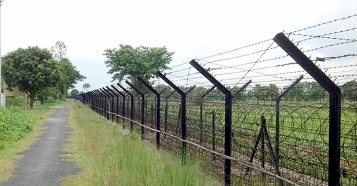 সিলেটে ১২ কোটি টাকার চোরাচালানী মালামাল আ ট ক