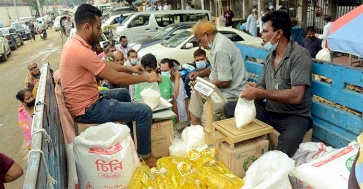 ১ জানুয়ারি থেকে স্মার্ট কার্ডেই মিলবে টিসিবির পণ্য