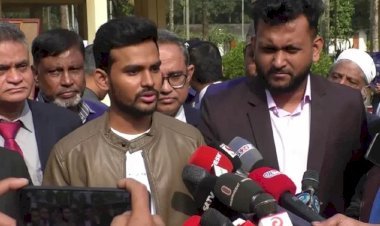 নতজানু পররাষ্ট্রনীতি থেকে সরে এসেছে সরকার : উপদেষ্টা আসিফ