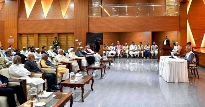 জাতির অস্তিত্বের প্রশ্নে সবাইকে একজোট হতে হবে: ড. ইউনূস