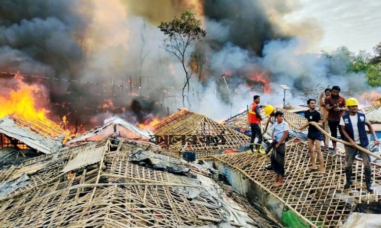 রোহিঙ্গা ক্যাম্পে অগ্নিকাণ্ডে দুজনের মৃত্যু, ভস্মীভূত কয়েক শ ঘর