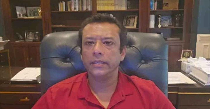স্ত্রীর সঙ্গে বিচ্ছেদের খবর জানালেন জয়