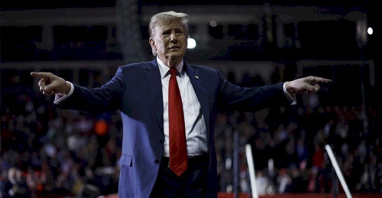 প্রেসিডেন্ট হিসেবে প্রথম দিনেই নির্বাহী আদেশের ঝড় তুলবেন ট্রাম্প