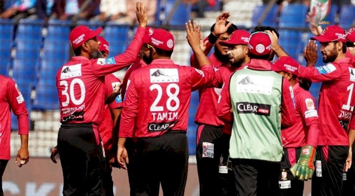 সিলেটের বিপক্ষে বড় জয়ে প্লে অফে বরিশাল