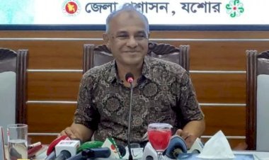 সিভিল ড্রেসে আসামি ধরতে পারবে না পুলিশ: স্বরাষ্ট্র উপদেষ্টা