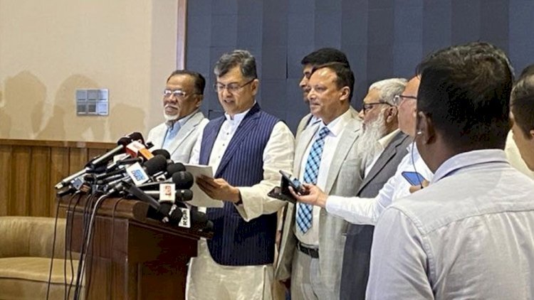 একই ব্যক্তির সরকার সংসদ ও দলীয় প্রধানের প্রশ্নে বিএনপির আপত্তি