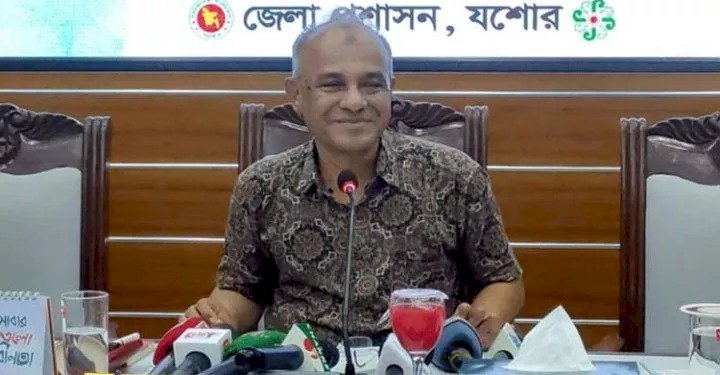 সিভিল ড্রেসে আসামি ধরতে পারবে না পুলিশ: স্বরাষ্ট্র উপদেষ্টা