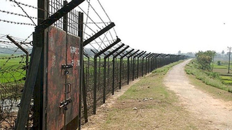 দুই কৃষককে নিয়ে গেল বিএসএফ, দুই ভারতীয়কে আটকে রেখেছে গ্রামবাসী