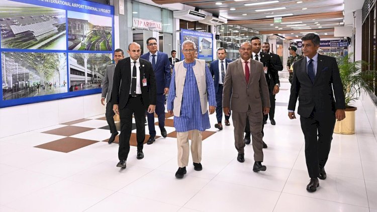 লন্ডনের উদ্দেশে ঢাকা ছাড়লেন প্রধান উপদেষ্টা