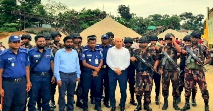 জাফলংয়ে আরও ১৮ ক্রাশার মেশিনের বিদ্যুৎ বিচ্ছিন্ন করল টাস্কফোর্স