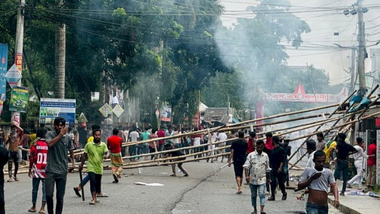 গোপালগঞ্জে কারফিউয়ের মধ্যেই চলছে বিশেষ অভিযান, আটক ২০
