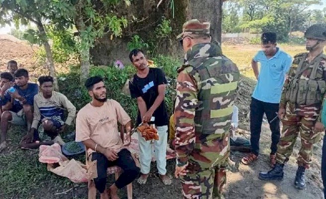 সিলেটে মাটিচাপা দেওয়া অবস্থায় মিলল ১১ হাজার ঘনফুট পাথর, আটক ২
