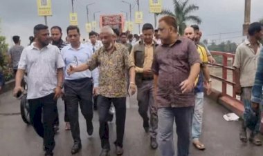 কীন ব্রীজে হকার উচ্ছেদ অভিযান শুরু, তদারকি করছেন ডিসি-সাবেক মেয়র