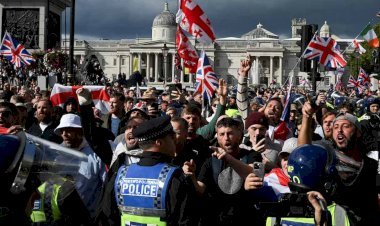 লন্ডনে অভিবাসনবিরোধী বিক্ষোভে এক লাখের বেশি মানুষ, পুলিশের সঙ্গে সংঘর্ষ