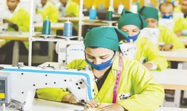 বাংলাদেশের পোশাকের ব্যবসা দখলের আশায় ভারত