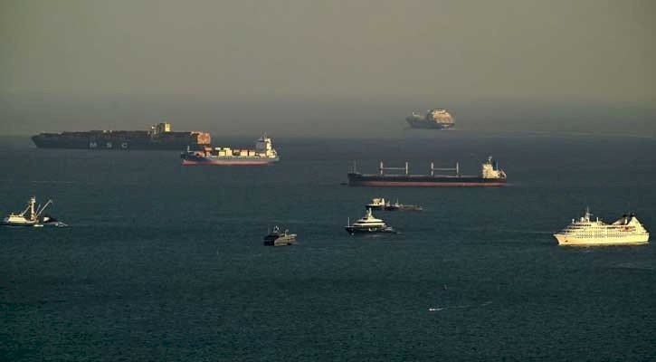 হরমুজ প্রণালী সম্পূর্ণ বন্ধ করে দেওয়ার হুঁশিয়ারি ইরানের