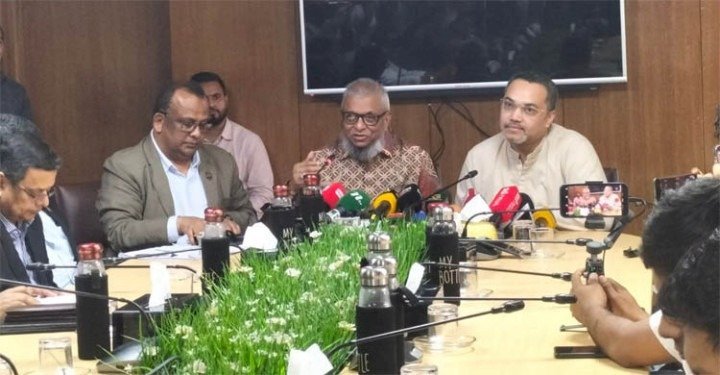 মালয়েশিয়ায় ১০ হাজার শ্রমিক পাঠানোর সিদ্ধান্ত: আরিফুল হক চৌধুরী