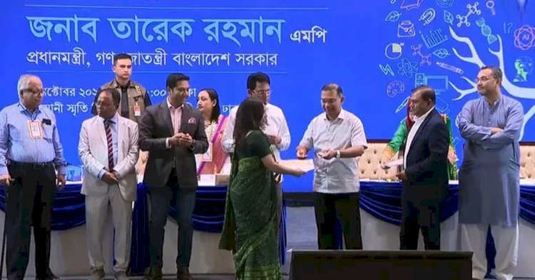 শতাধিক গুণী শিক্ষকের হাতে সম্মাননা তুলে দিলেন প্রধানমন্ত্রী